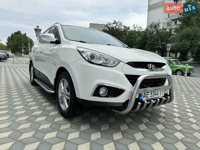 Білий Хендай іх35, об'ємом двигуна 2 л та пробігом 101 тис. км за 14300 $, фото 34 на Automoto.ua