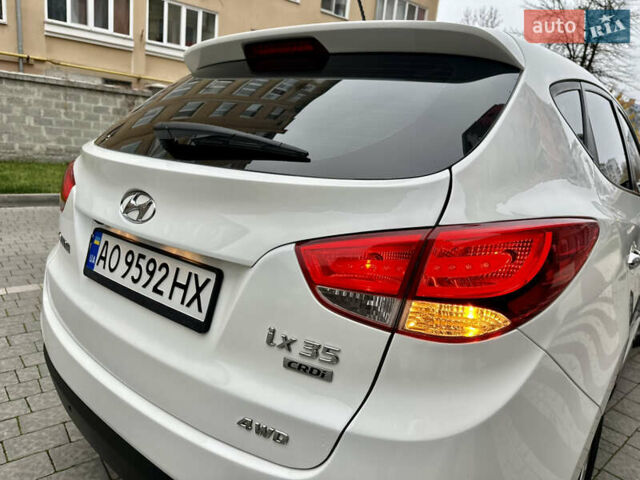 Белый Хендай их35, объемом двигателя 2 л и пробегом 178 тыс. км за 11900 $, фото 78 на Automoto.ua