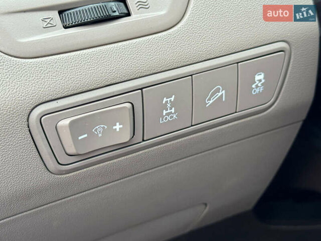 Белый Хендай их35, объемом двигателя 2 л и пробегом 169 тыс. км за 13300 $, фото 26 на Automoto.ua