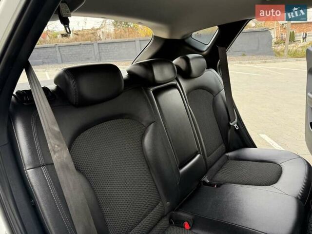 Білий Хендай іх35, об'ємом двигуна 2 л та пробігом 133 тис. км за 9600 $, фото 42 на Automoto.ua