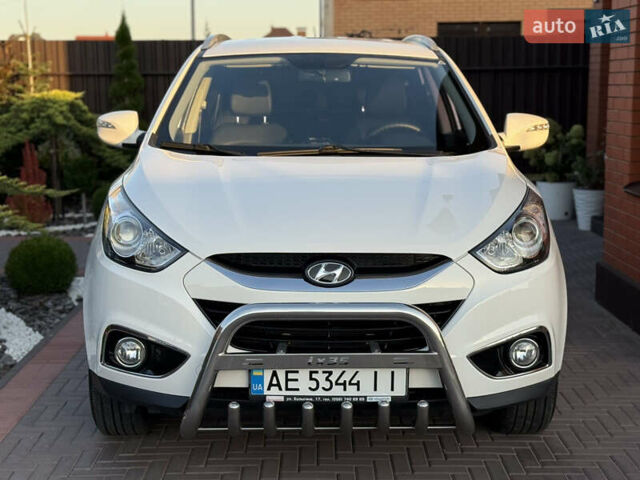 Білий Хендай іх35, об'ємом двигуна 2 л та пробігом 101 тис. км за 13800 $, фото 22 на Automoto.ua
