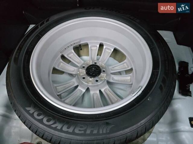 Белый Хендай их35, объемом двигателя 2 л и пробегом 211 тыс. км за 12999 $, фото 59 на Automoto.ua