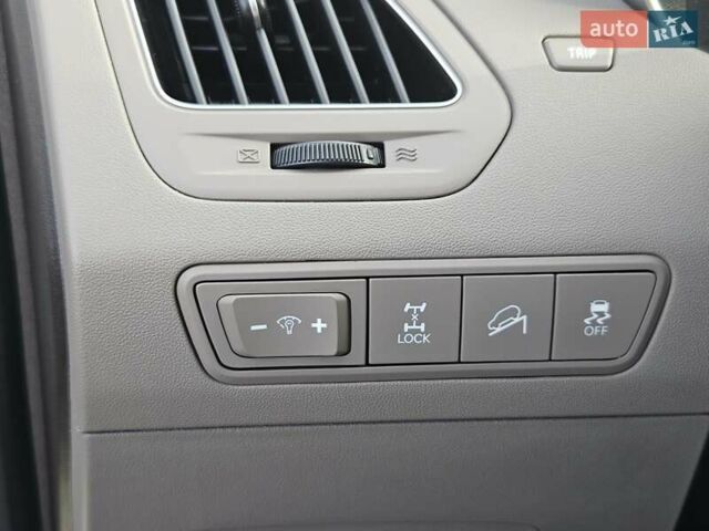 Белый Хендай их35, объемом двигателя 2 л и пробегом 137 тыс. км за 12600 $, фото 12 на Automoto.ua