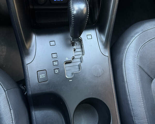 Белый Хендай их35, объемом двигателя 2 л и пробегом 204 тыс. км за 13950 $, фото 38 на Automoto.ua