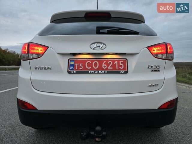 Белый Хендай их35, объемом двигателя 2 л и пробегом 211 тыс. км за 12999 $, фото 18 на Automoto.ua
