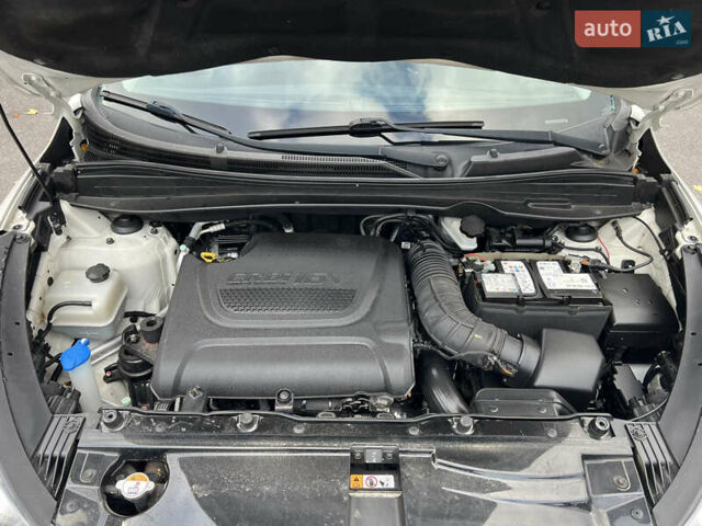 Белый Хендай их35, объемом двигателя 2 л и пробегом 172 тыс. км за 14900 $, фото 24 на Automoto.ua