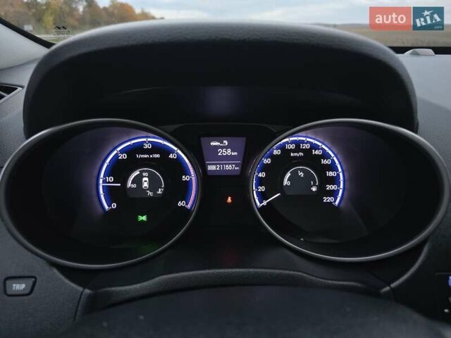 Белый Хендай их35, объемом двигателя 2 л и пробегом 211 тыс. км за 12999 $, фото 41 на Automoto.ua