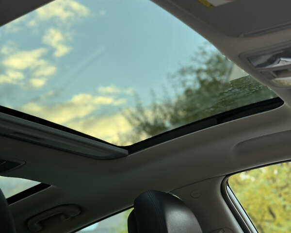 Белый Хендай их35, объемом двигателя 2 л и пробегом 204 тыс. км за 13950 $, фото 25 на Automoto.ua