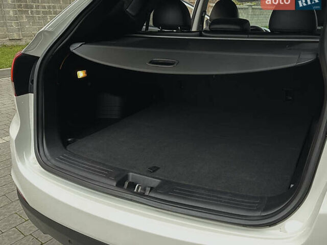 Белый Хендай их35, объемом двигателя 2 л и пробегом 178 тыс. км за 11900 $, фото 72 на Automoto.ua