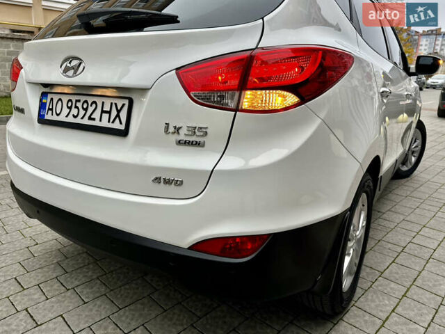 Белый Хендай их35, объемом двигателя 2 л и пробегом 178 тыс. км за 11900 $, фото 79 на Automoto.ua