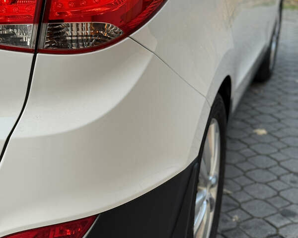 Белый Хендай их35, объемом двигателя 2 л и пробегом 204 тыс. км за 13950 $, фото 20 на Automoto.ua