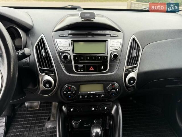 Білий Хендай іх35, об'ємом двигуна 2 л та пробігом 132 тис. км за 9999 $, фото 30 на Automoto.ua