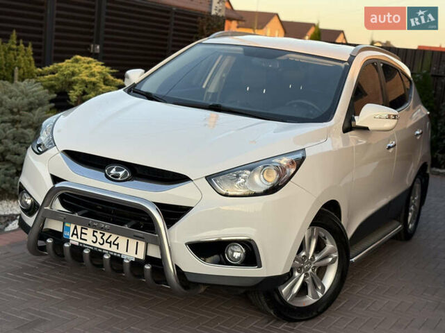 Білий Хендай іх35, об'ємом двигуна 2 л та пробігом 101 тис. км за 13800 $, фото 18 на Automoto.ua