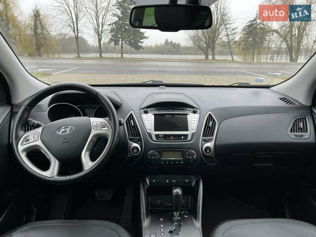 Білий Хендай іх35, об'ємом двигуна 2 л та пробігом 202 тис. км за 13500 $, фото 10 на Automoto.ua