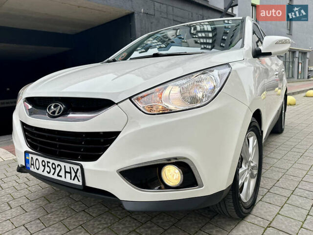 Белый Хендай их35, объемом двигателя 2 л и пробегом 178 тыс. км за 11900 $, фото 11 на Automoto.ua