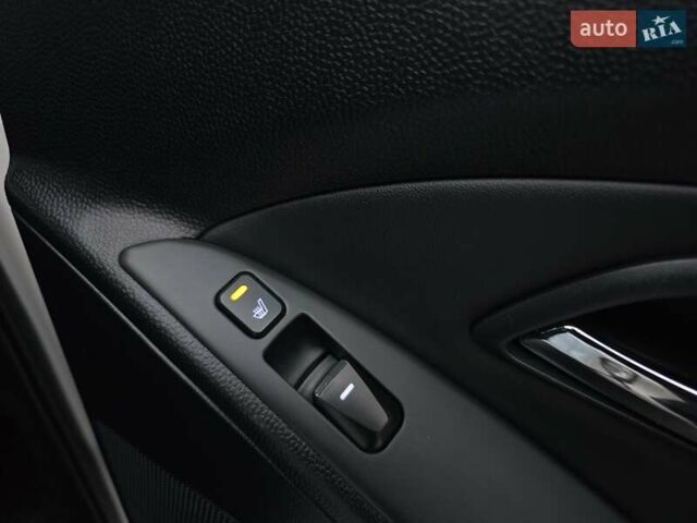 Белый Хендай их35, объемом двигателя 2 л и пробегом 211 тыс. км за 12999 $, фото 57 на Automoto.ua