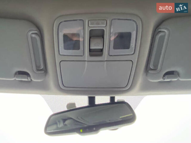 Белый Хендай их35, объемом двигателя 1.7 л и пробегом 204 тыс. км за 11500 $, фото 22 на Automoto.ua