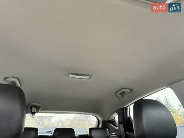 Білий Хендай іх35, об'ємом двигуна 2 л та пробігом 132 тис. км за 9999 $, фото 58 на Automoto.ua