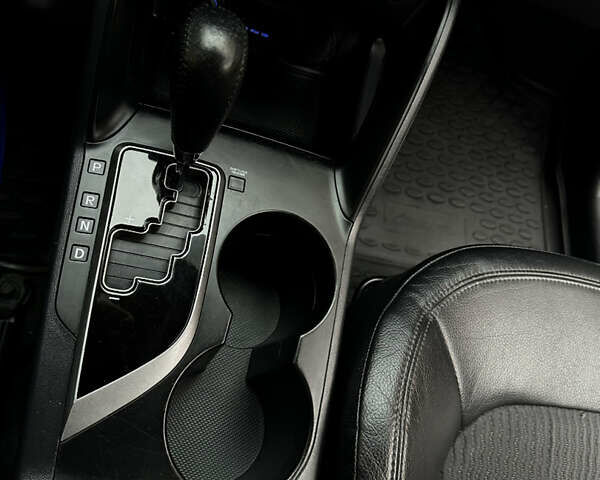 Белый Хендай их35, объемом двигателя 2 л и пробегом 178 тыс. км за 11900 $, фото 60 на Automoto.ua