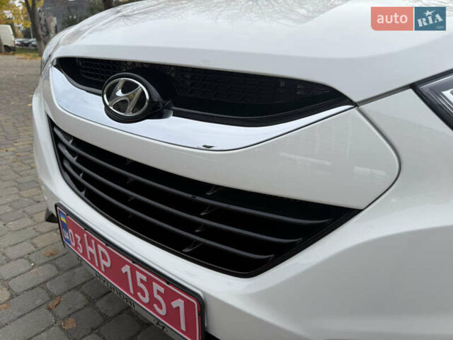 Білий Хендай іх35, об'ємом двигуна 2 л та пробігом 180 тис. км за 16300 $, фото 32 на Automoto.ua