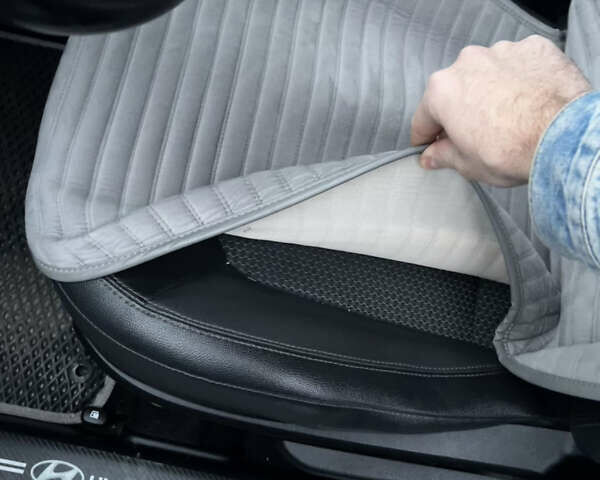 Білий Хендай іх35, об'ємом двигуна 1.69 л та пробігом 220 тис. км за 13300 $, фото 15 на Automoto.ua