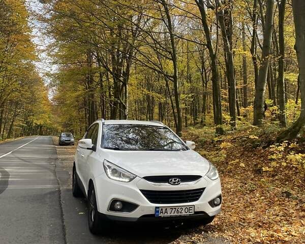 Хендай их35 2013 в Львове на Automoto.ua Белый Хендай их35, объемом двигателя 2 л и пробегом 297 тыс. км за 10800 $, фото 11 на Automoto.ua