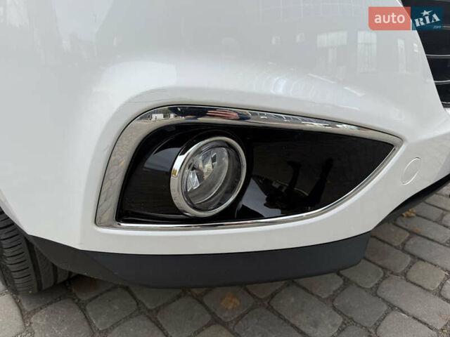 Білий Хендай іх35, об'ємом двигуна 2 л та пробігом 180 тис. км за 16300 $, фото 34 на Automoto.ua