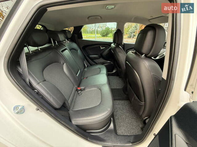 Білий Хендай іх35, об'ємом двигуна 2 л та пробігом 180 тис. км за 16300 $, фото 84 на Automoto.ua