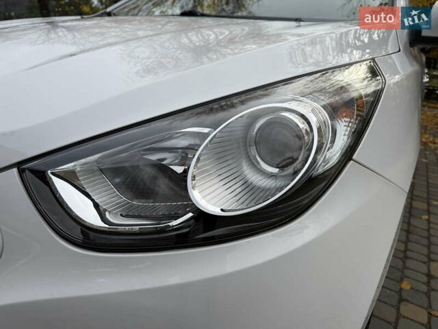 Білий Хендай іх35, об'ємом двигуна 2 л та пробігом 180 тис. км за 16300 $, фото 31 на Automoto.ua