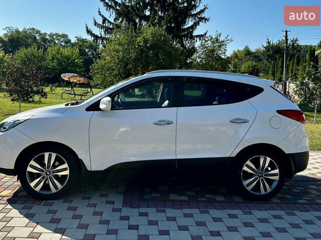 Білий Хендай іх35, об'ємом двигуна 2 л та пробігом 144 тис. км за 16000 $, фото 3 на Automoto.ua