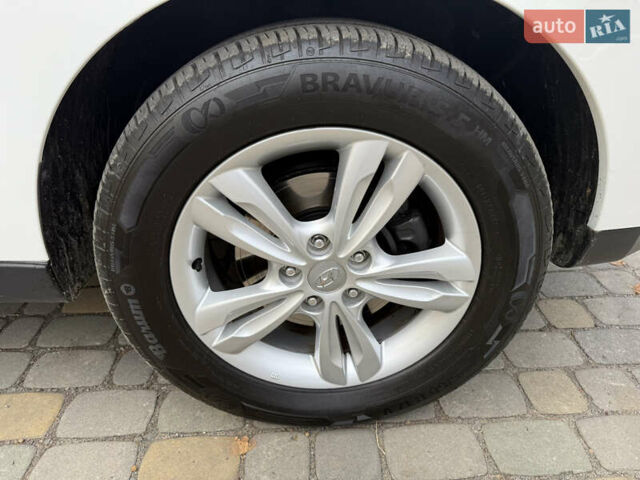 Білий Хендай іх35, об'ємом двигуна 2 л та пробігом 180 тис. км за 16300 $, фото 44 на Automoto.ua