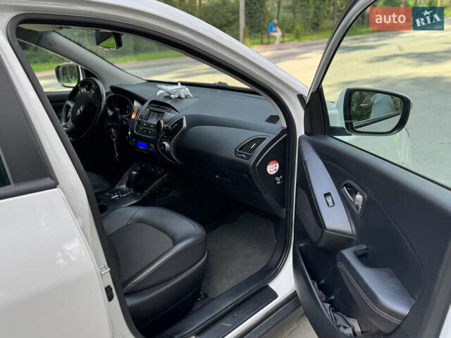 Білий Хендай іх35, об'ємом двигуна 2 л та пробігом 238 тис. км за 14900 $, фото 6 на Automoto.ua