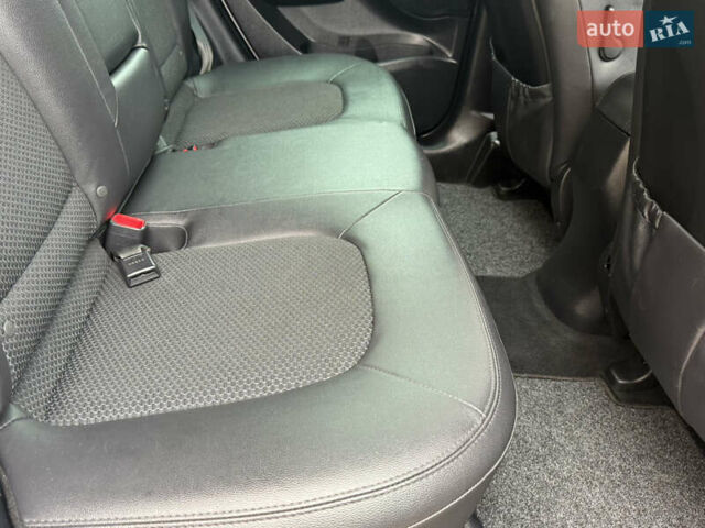 Білий Хендай іх35, об'ємом двигуна 2 л та пробігом 180 тис. км за 16300 $, фото 75 на Automoto.ua