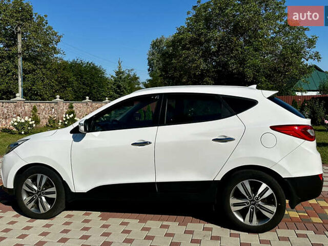 Білий Хендай іх35, об'ємом двигуна 2 л та пробігом 144 тис. км за 16000 $, фото 8 на Automoto.ua