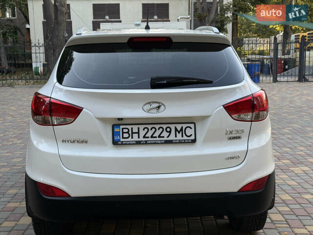 Белый Хендай их35, объемом двигателя 2 л и пробегом 85 тыс. км за 15999 $, фото 26 на Automoto.ua