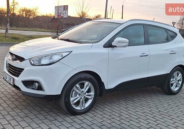 Білий Хендай іх35, об'ємом двигуна 2 л та пробігом 208 тис. км за 13999 $, фото 49 на Automoto.ua