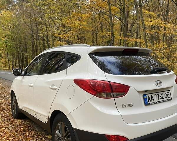Хендай их35 2013 в Львове на Automoto.ua Белый Хендай их35, объемом двигателя 2 л и пробегом 297 тыс. км за 10800 $, фото 7 на Automoto.ua