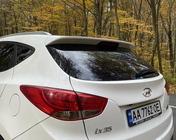 Хендай их35 2013 в Львове на Automoto.ua Белый Хендай их35, объемом двигателя 2 л и пробегом 297 тыс. км за 10800 $, фото 15 на Automoto.ua