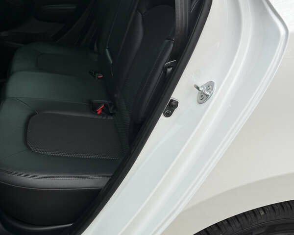 Білий Хендай іх35, об'ємом двигуна 2 л та пробігом 180 тис. км за 16300 $, фото 78 на Automoto.ua