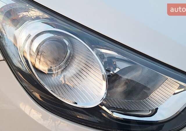 Білий Хендай іх35, об'ємом двигуна 2 л та пробігом 208 тис. км за 13999 $, фото 33 на Automoto.ua