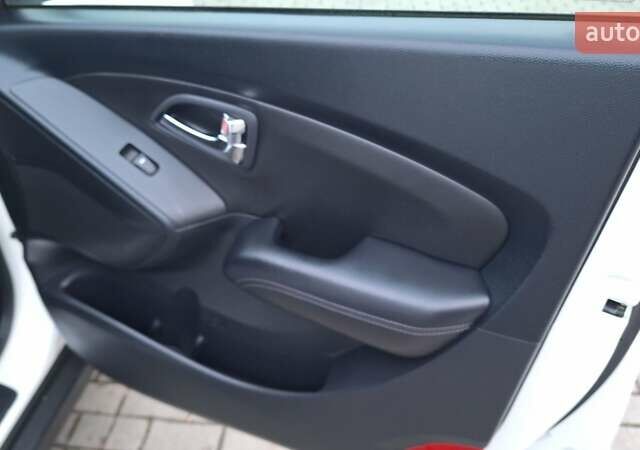 Білий Хендай іх35, об'ємом двигуна 2 л та пробігом 208 тис. км за 13999 $, фото 17 на Automoto.ua