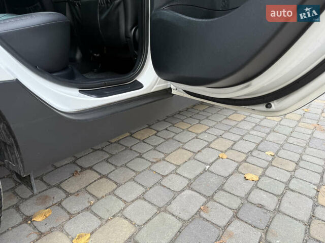 Білий Хендай іх35, об'ємом двигуна 2 л та пробігом 180 тис. км за 16300 $, фото 68 на Automoto.ua
