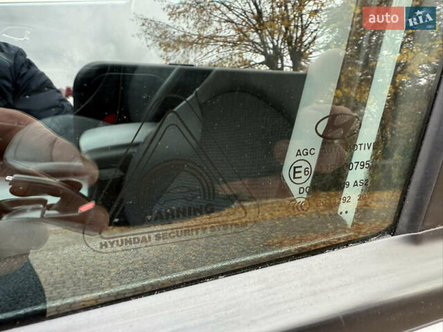 Білий Хендай іх35, об'ємом двигуна 2 л та пробігом 180 тис. км за 16300 $, фото 28 на Automoto.ua