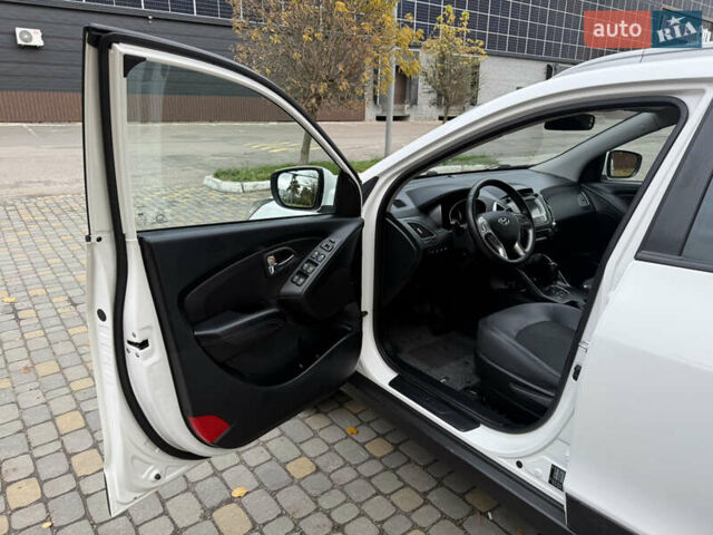 Білий Хендай іх35, об'ємом двигуна 2 л та пробігом 180 тис. км за 16300 $, фото 86 на Automoto.ua
