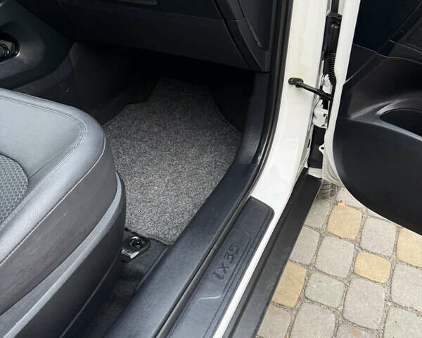 Білий Хендай іх35, об'ємом двигуна 2 л та пробігом 180 тис. км за 16300 $, фото 61 на Automoto.ua