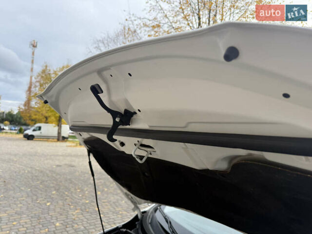 Білий Хендай іх35, об'ємом двигуна 2 л та пробігом 180 тис. км за 16300 $, фото 41 на Automoto.ua