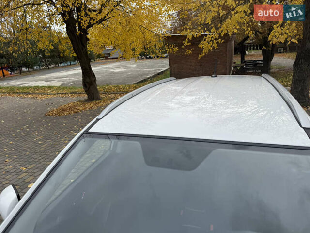 Білий Хендай іх35, об'ємом двигуна 2 л та пробігом 180 тис. км за 16300 $, фото 26 на Automoto.ua