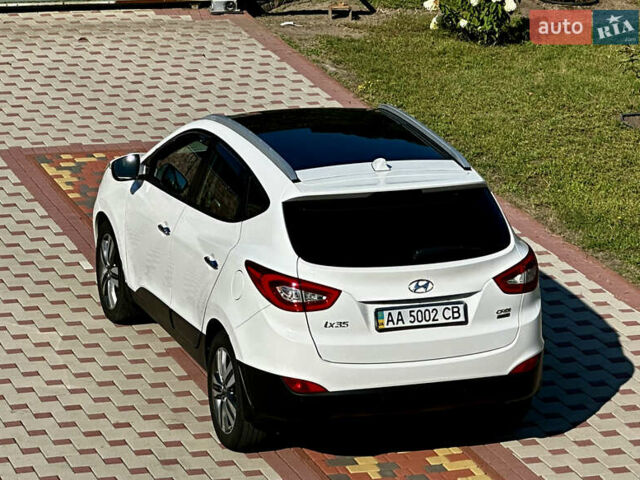 Білий Хендай іх35, об'ємом двигуна 2 л та пробігом 144 тис. км за 16000 $, фото 14 на Automoto.ua