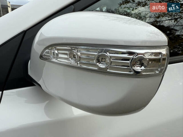 Білий Хендай іх35, об'ємом двигуна 2 л та пробігом 180 тис. км за 16300 $, фото 29 на Automoto.ua