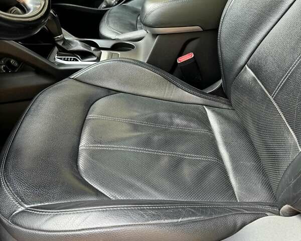 Белый Хендай их35, объемом двигателя 2 л и пробегом 108 тыс. км за 14299 $, фото 9 на Automoto.ua